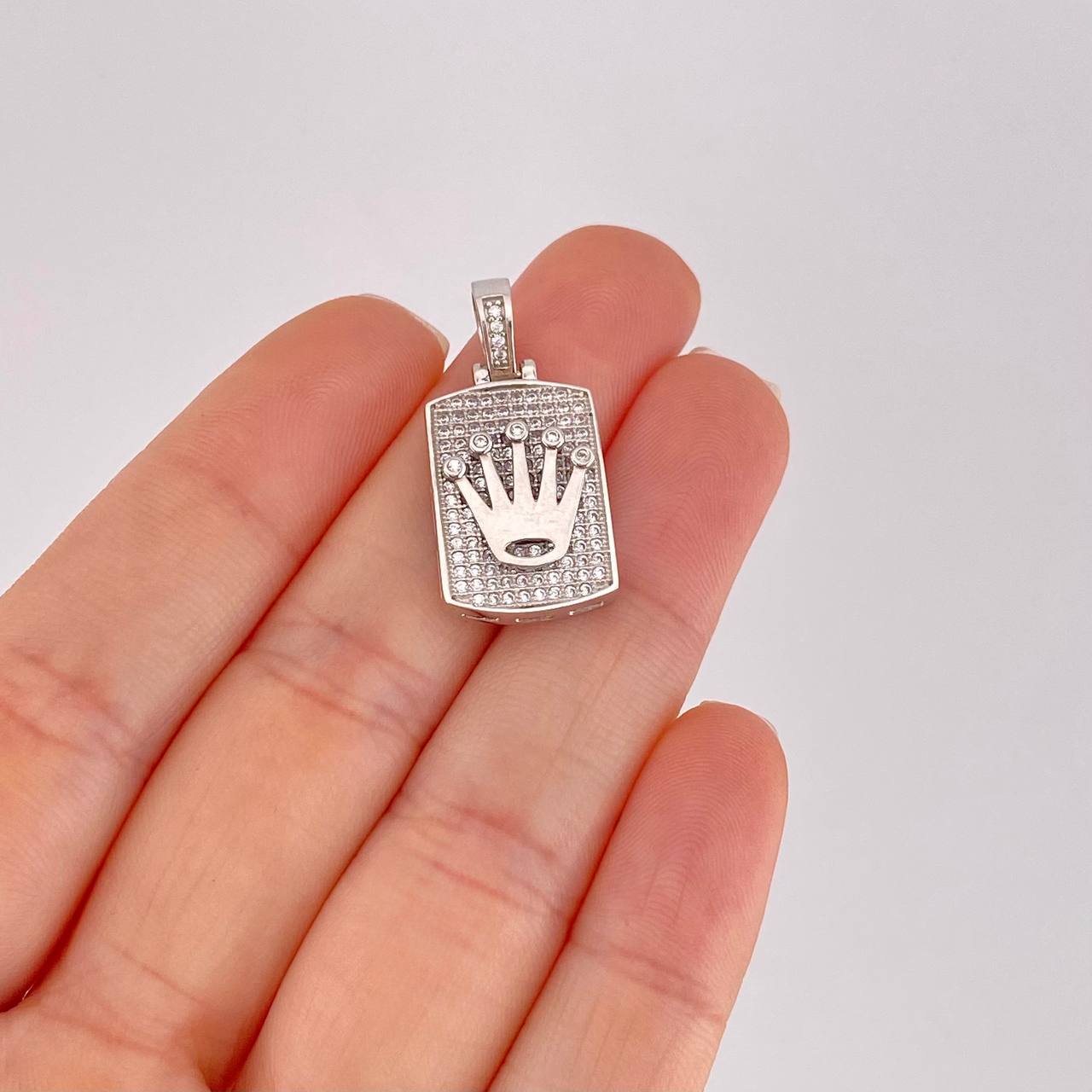Dije Placa Rectangular Corona 4.45g / 2.7cm Oro Blanco 18K