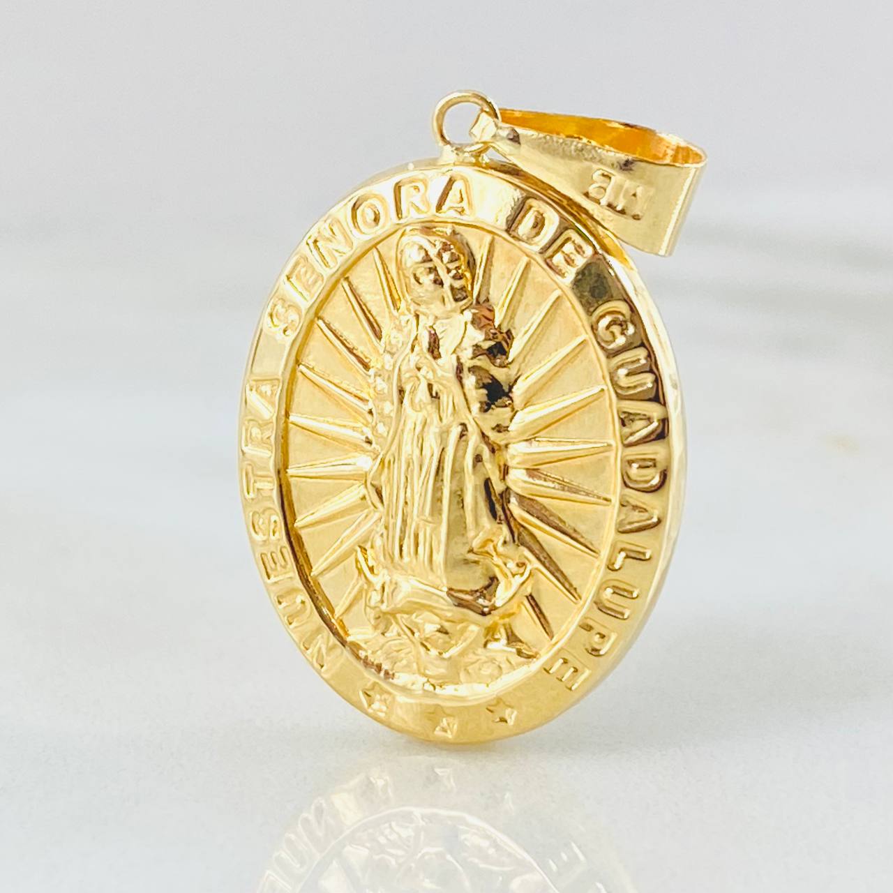 Dije Virgen Guadalupe 2.6gr / 3.6cm / Oro Amarillo 18K ©