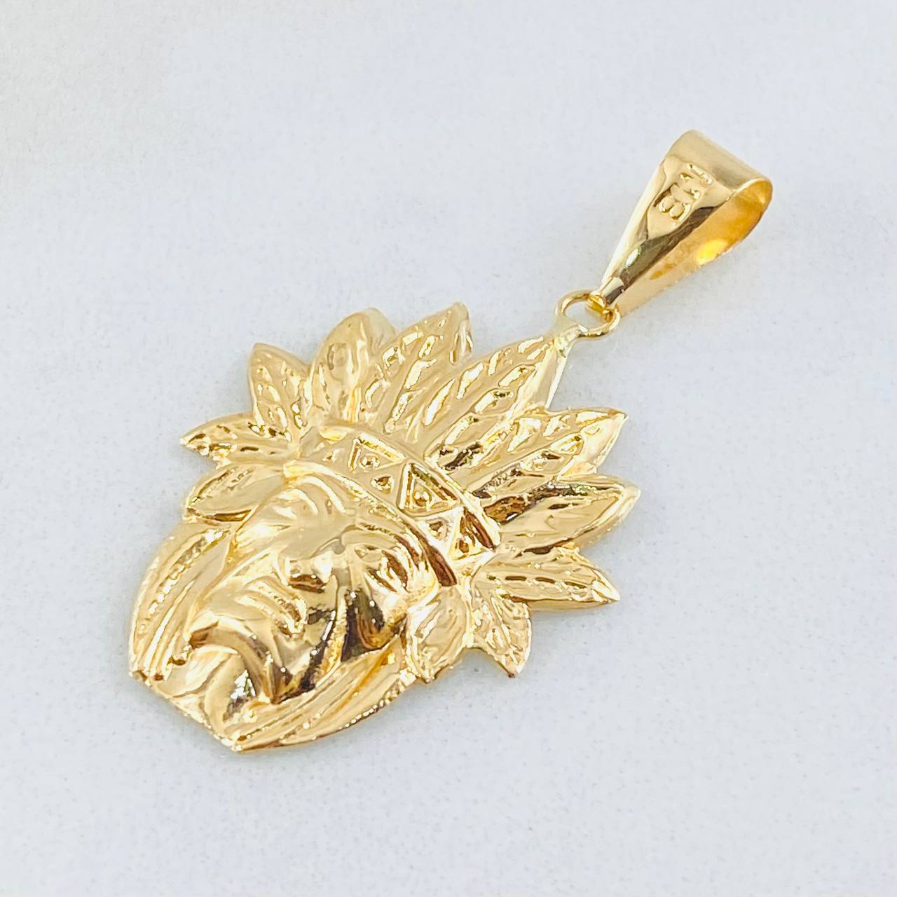 Dije Indio 2.2gr / 3.7cm / Oro Amarillo 18K