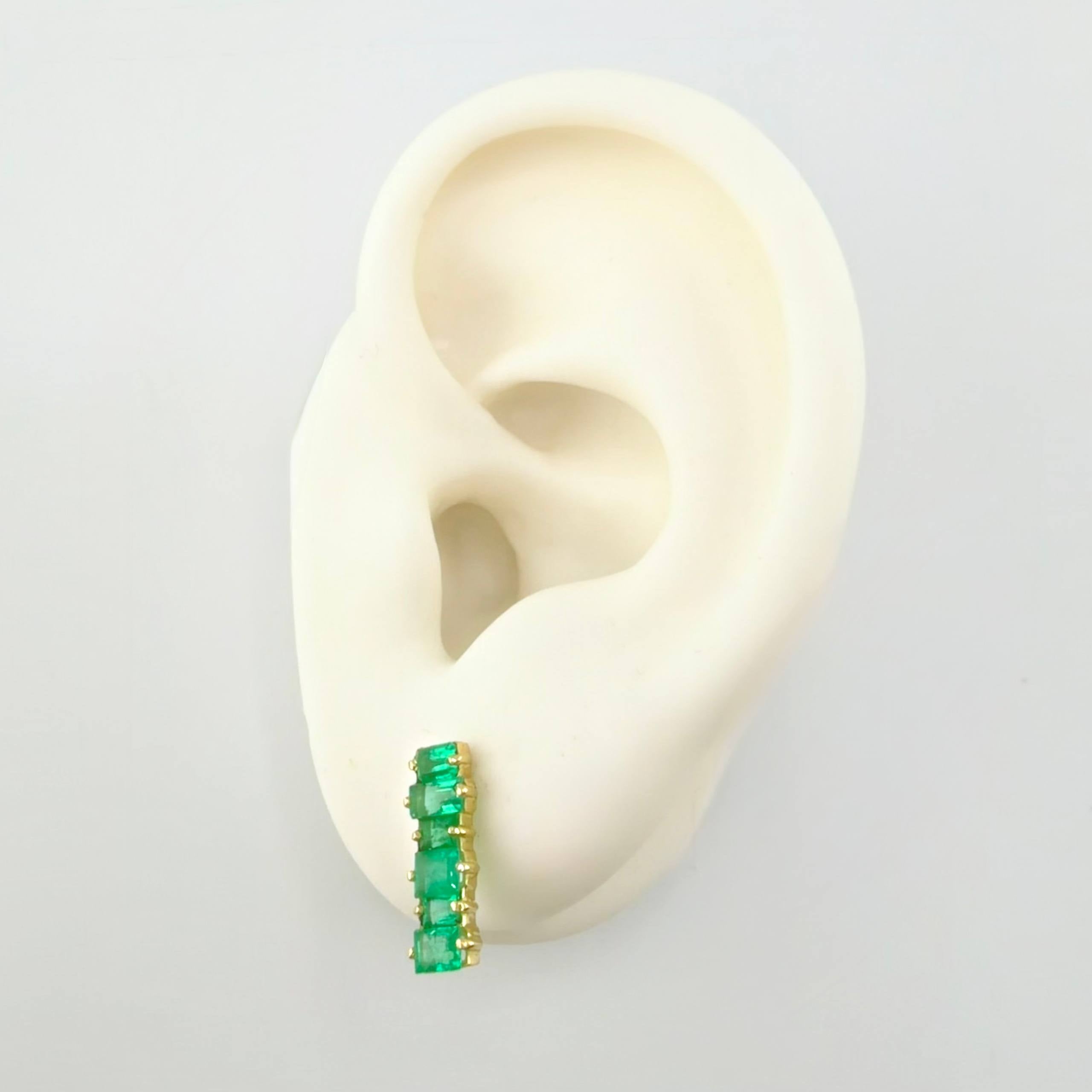 Topos Linea Cuadrada Esmeraldas 2 Qts 1.9gr / 1.3cm / Oro Amarillo 18K ©