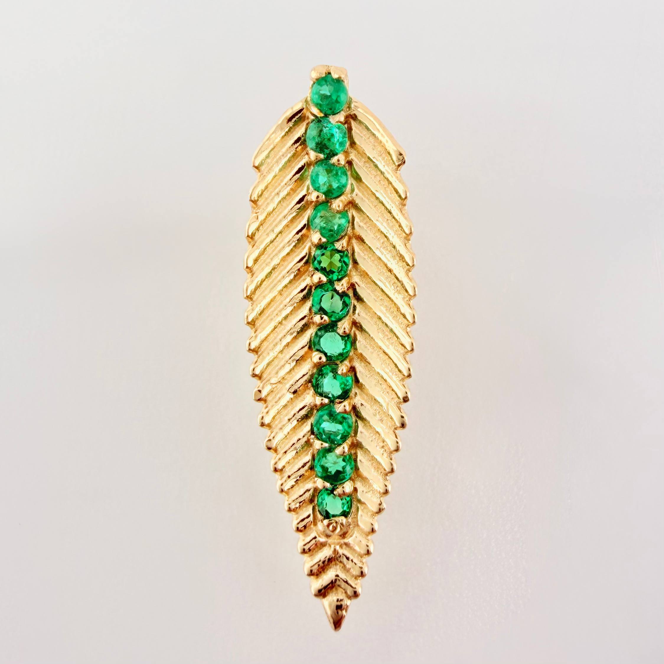 Dije Hoja De Laurel Esmeraldas 17pts 0.65gr / 1.6cm / Oro Amarillo 18K ©