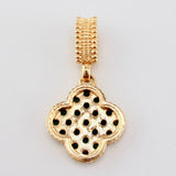 Dije Flor Trebol Esmeraldas 33pts 1.95gr / 2cm / Oro Amarillo 18K ©