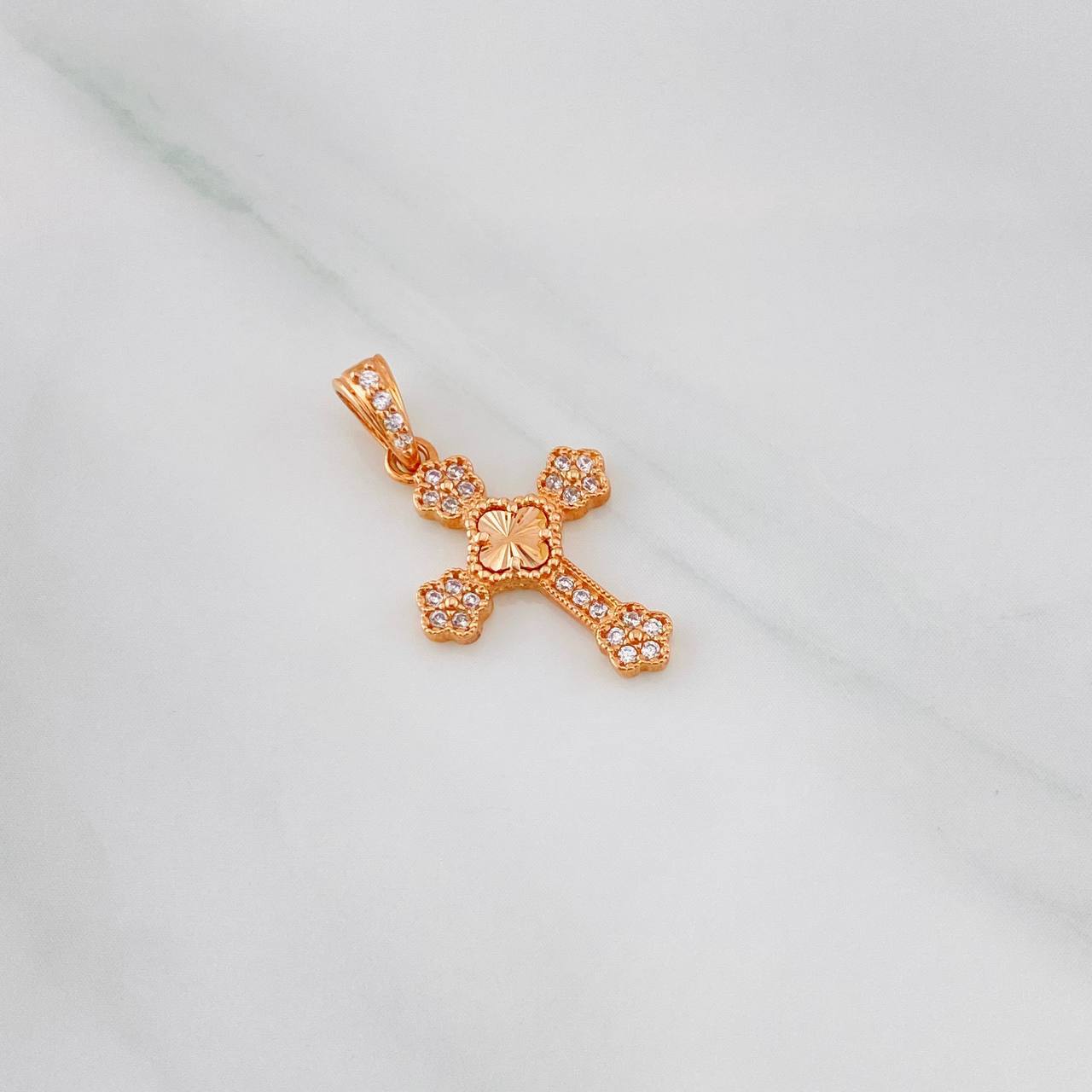 Dije Cruz Trebol Diamantado Florencial 1.35g / 2.03cm Oro Rosa 18K