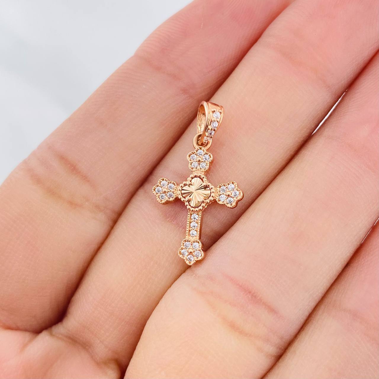 Dije Cruz Trebol Diamantado Florencial 1.35g / 2.03cm Oro Rosa 18K
