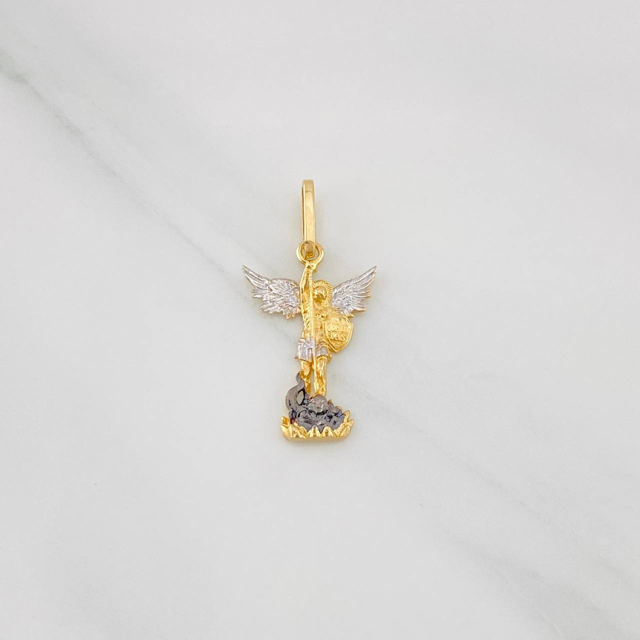 Dije San Miguel Arcangel 1.7g / 2.05cm Tres Oros 18K