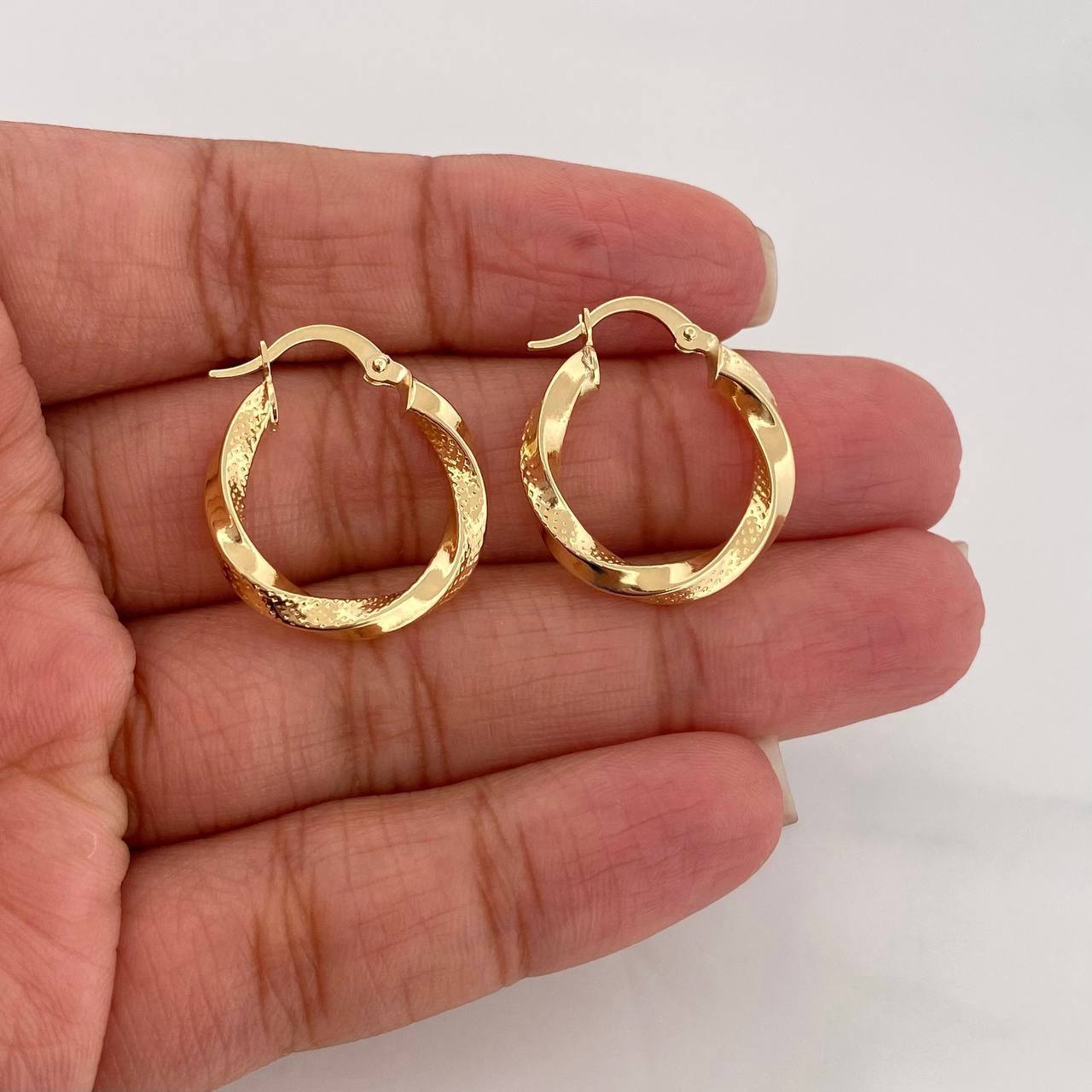 Candongas Kari 2.1g / 2.03cm Oro Amarillo 18K