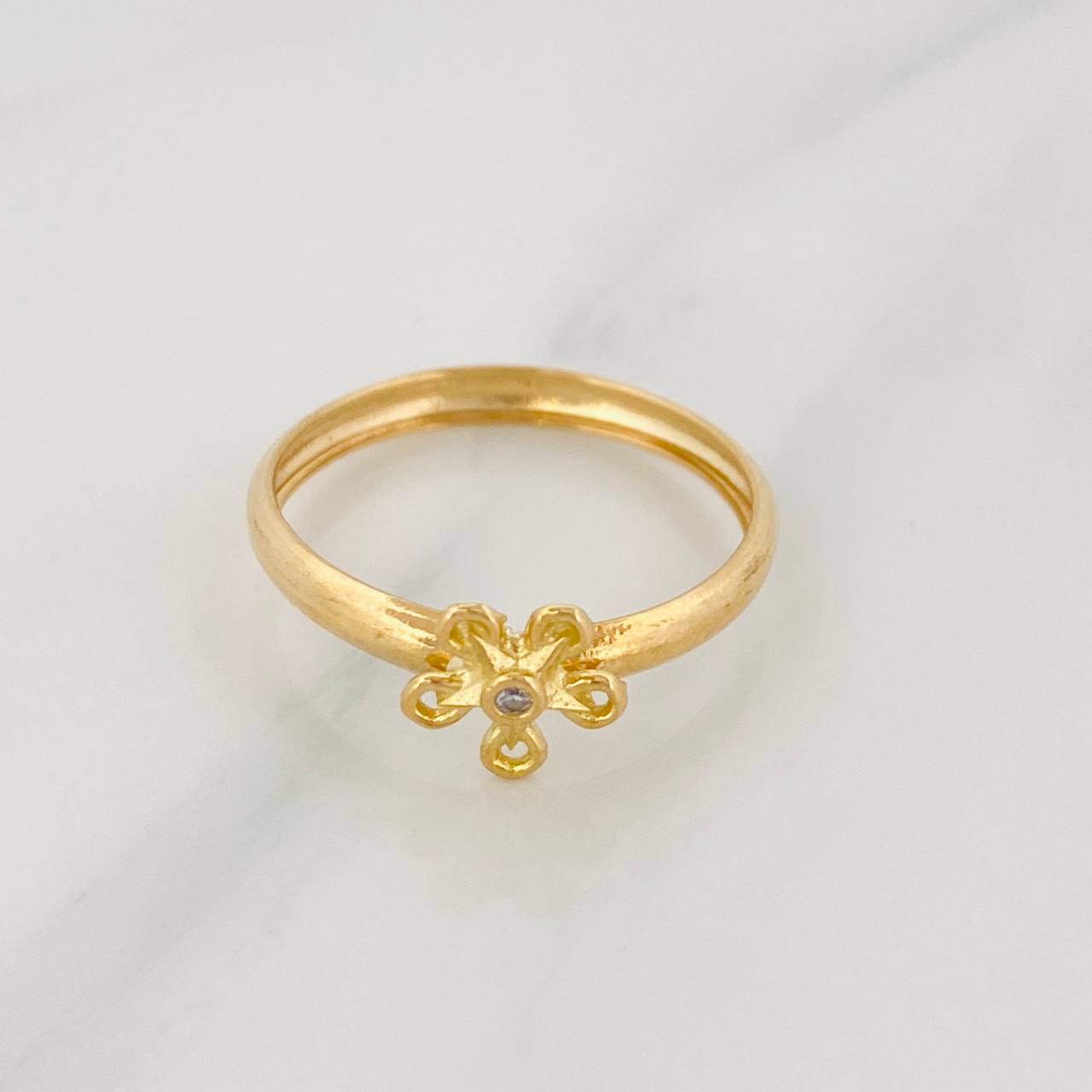 Anillo Flor 1g / T7 1/4 Oro Amarillo 18K