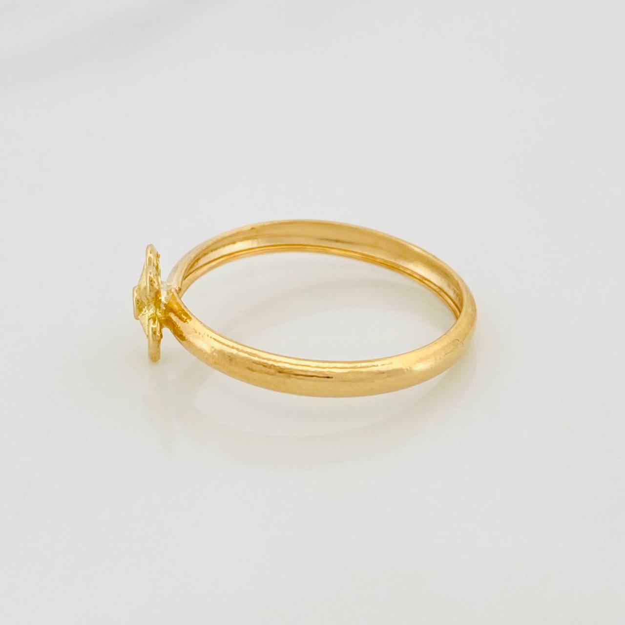 Anillo Flor 1g / T7 1/4 Oro Amarillo 18K