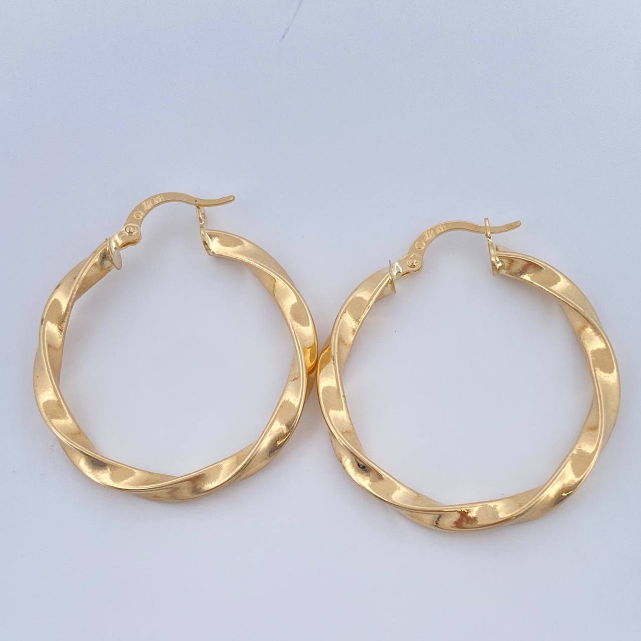 Candongas Kris 2.7gr / 3.2cm / Oro Amarillo 18K &