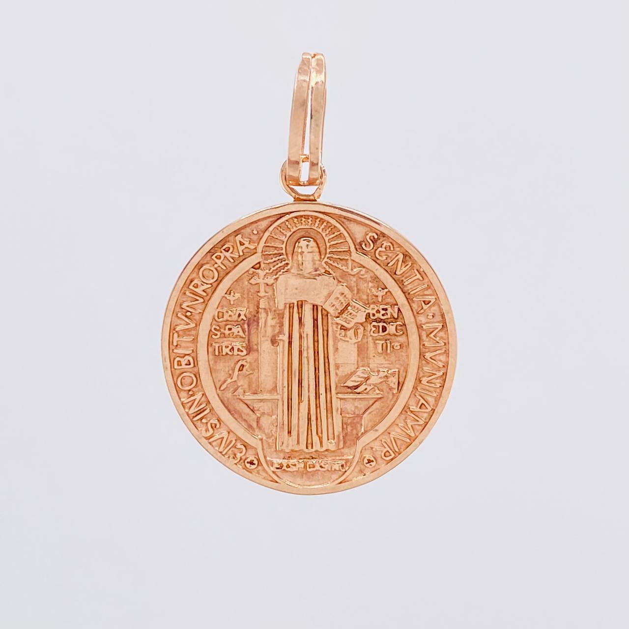 Dije San Benito 11.4g / 3.9cm Oro Rosa 18K