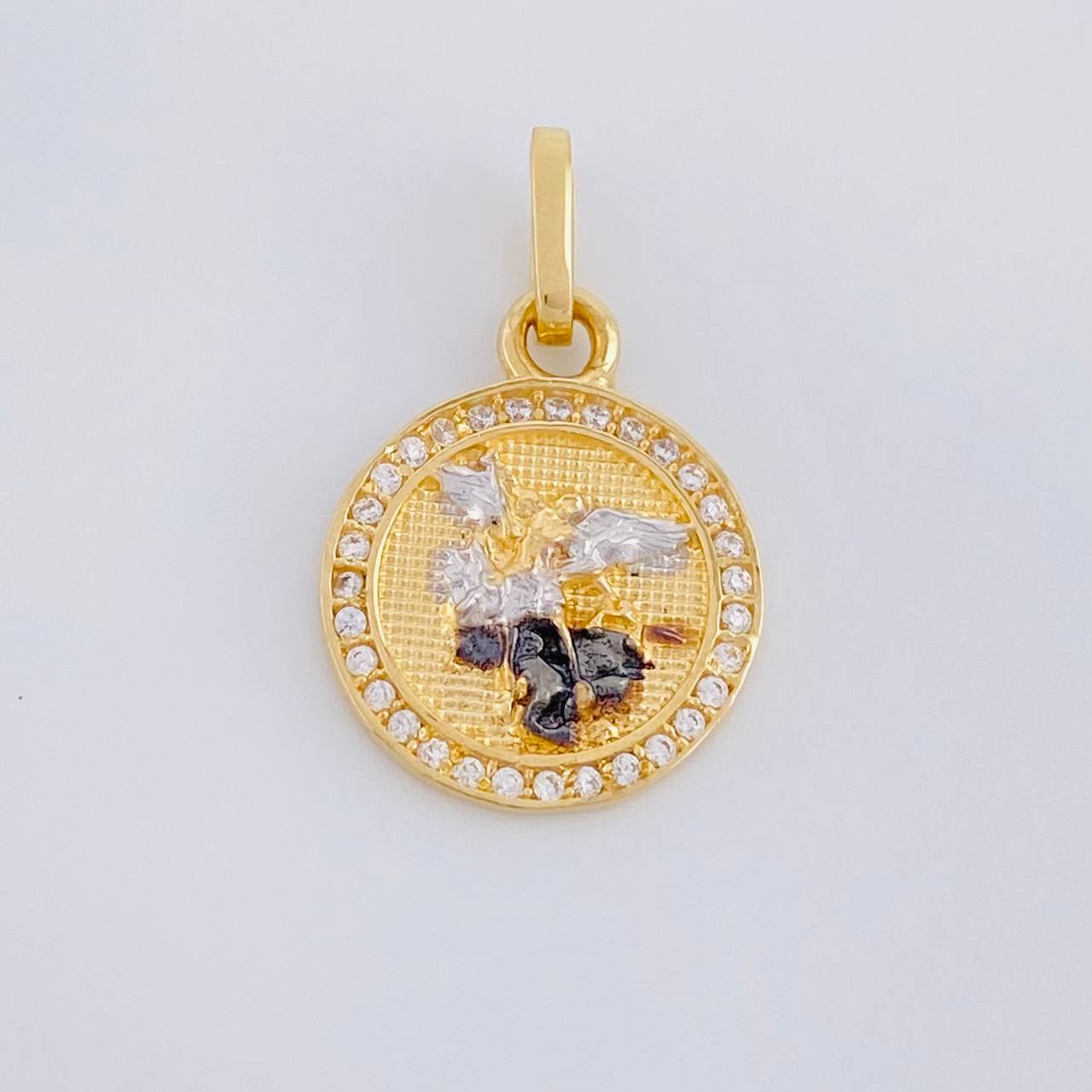 Dije Medalla San Miguel Arcangel 2.2g / 2.3cm Dos Oros Amarillo Blanco 18K