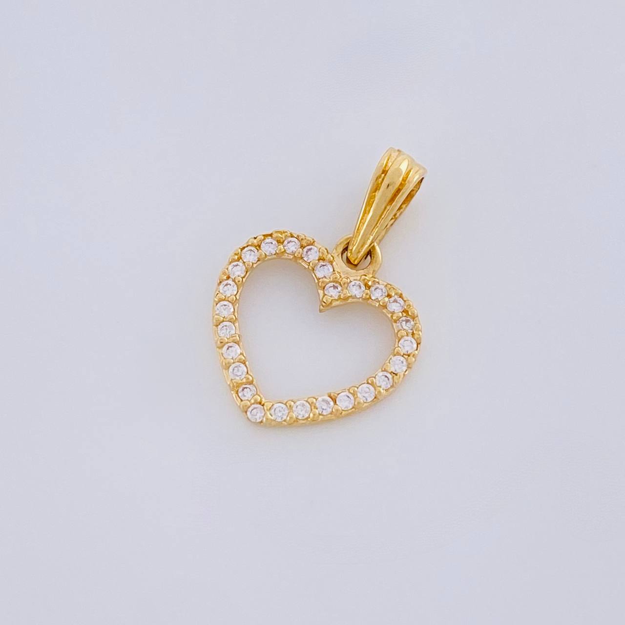 Dije Silueta Corazón Tupido 0.9g / 1.8cm Oro Amarillo 18K