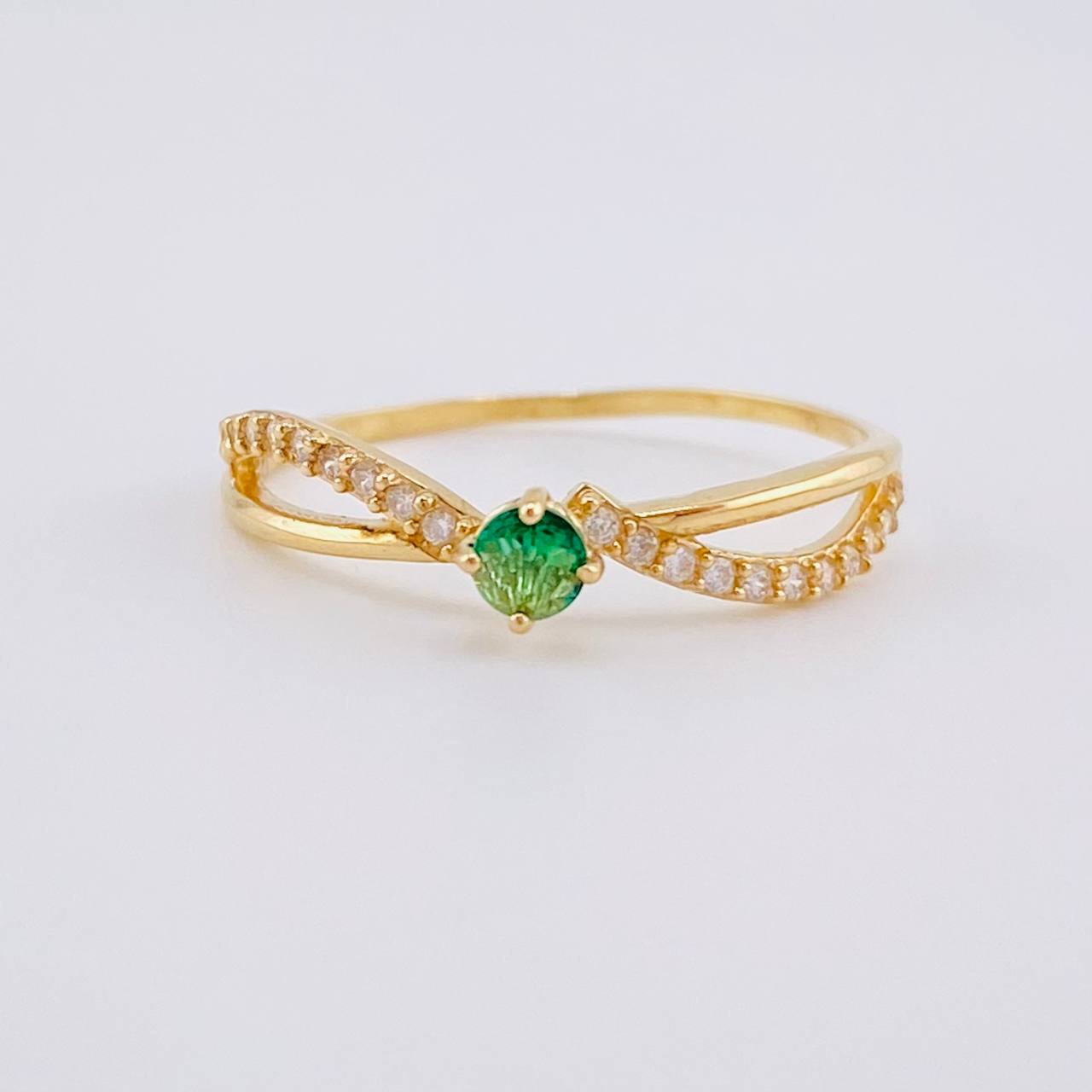 Anillo Solitario Listón Infinito 1.25g / T6 3/4 Oro Amarillo 18K