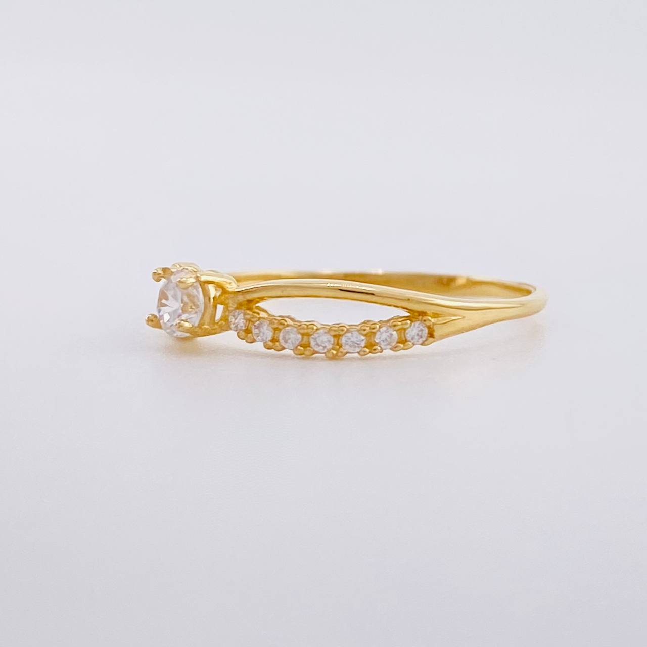 Anillo Solitario Corazón 0.95g / T6 Oro Amarillo 18K