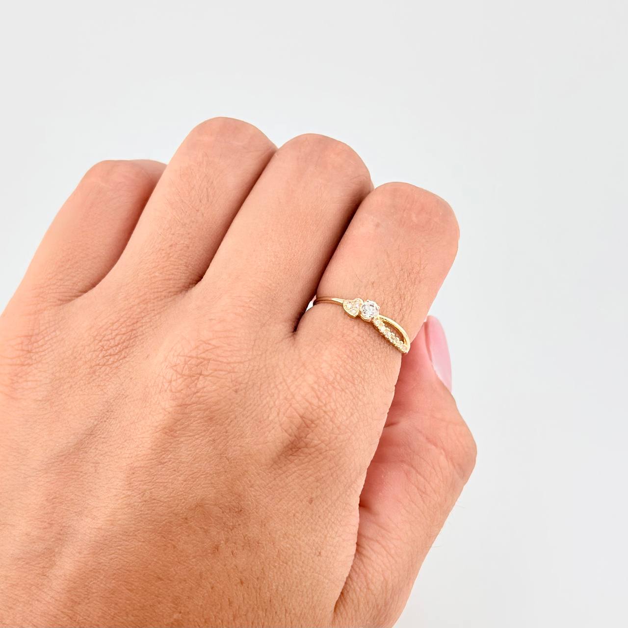 Anillo Solitario Corazón 0.95g / T6 Oro Amarillo 18K