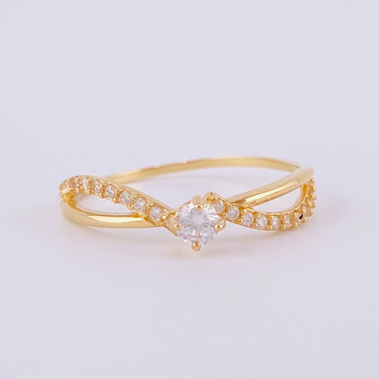 Anillo Solitario Listón Infinito 1.2g / T6 1/4 Oro Amarillo 18K