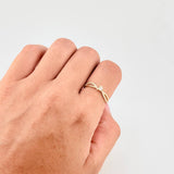 Anillo Solitario Listón Infinito 1.2g / T6 1/4 Oro Amarillo 18K
