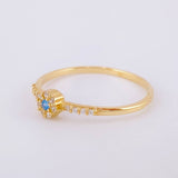 Anillo Flor Tupida 1.4g / T7 1/2 Oro Amarillo 18K