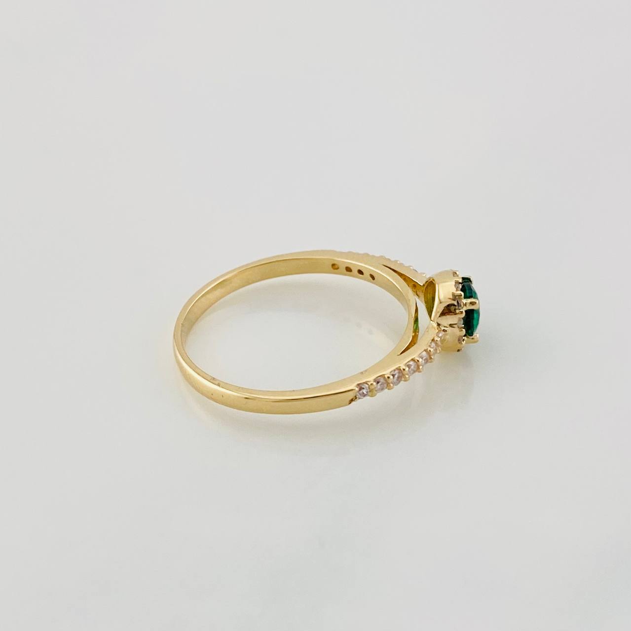Anillo Halo Circulo 2.25g / T7 Oro Amarillo 18K