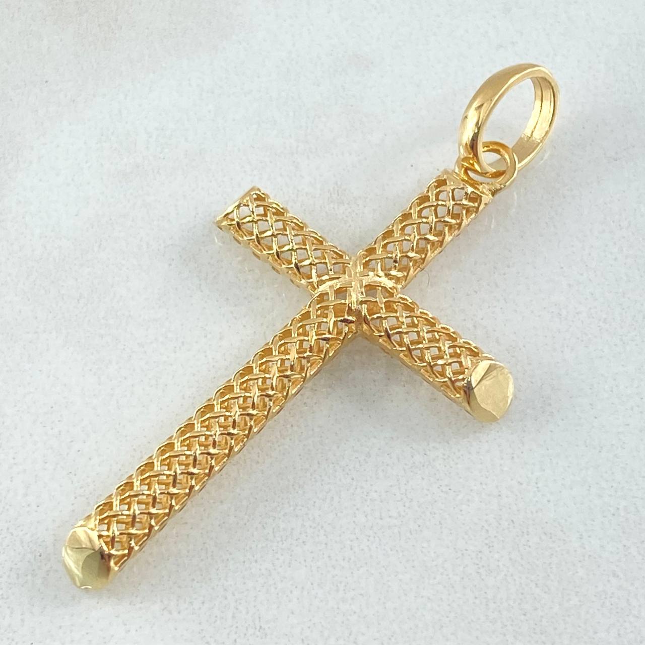 Dije Cruz Malla 2.7gr / 4.7cm / Oro 18K