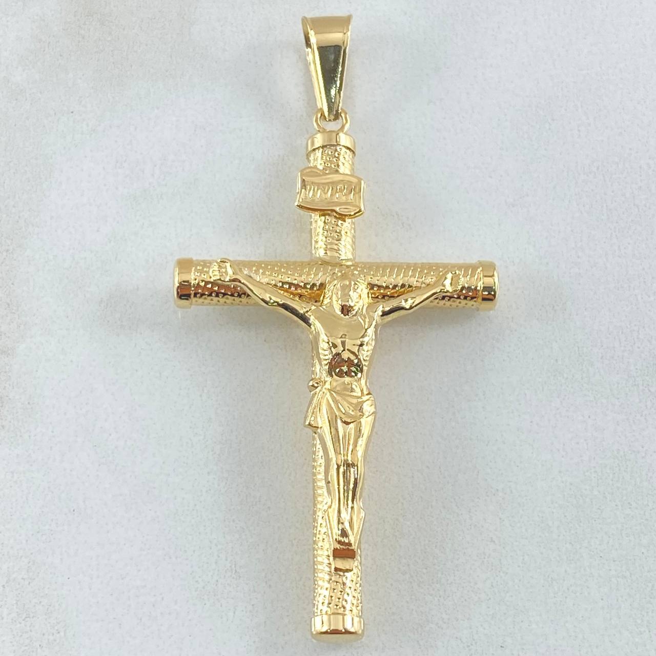 Dije Cruz Cristo 3.1gr / 5.7cm / Oro 18K