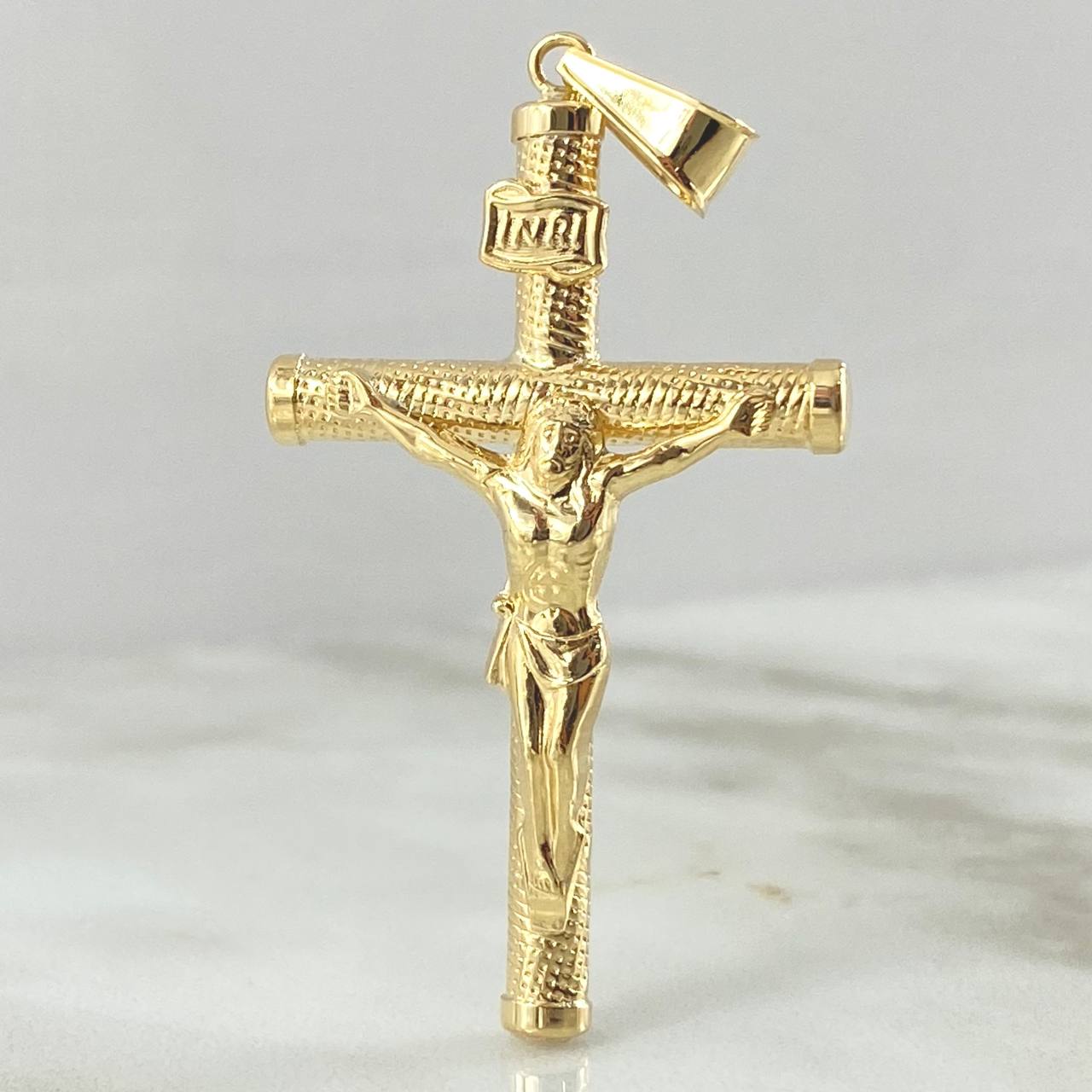 Dije Cruz Cristo 3.1gr / 5.7cm / Oro 18K