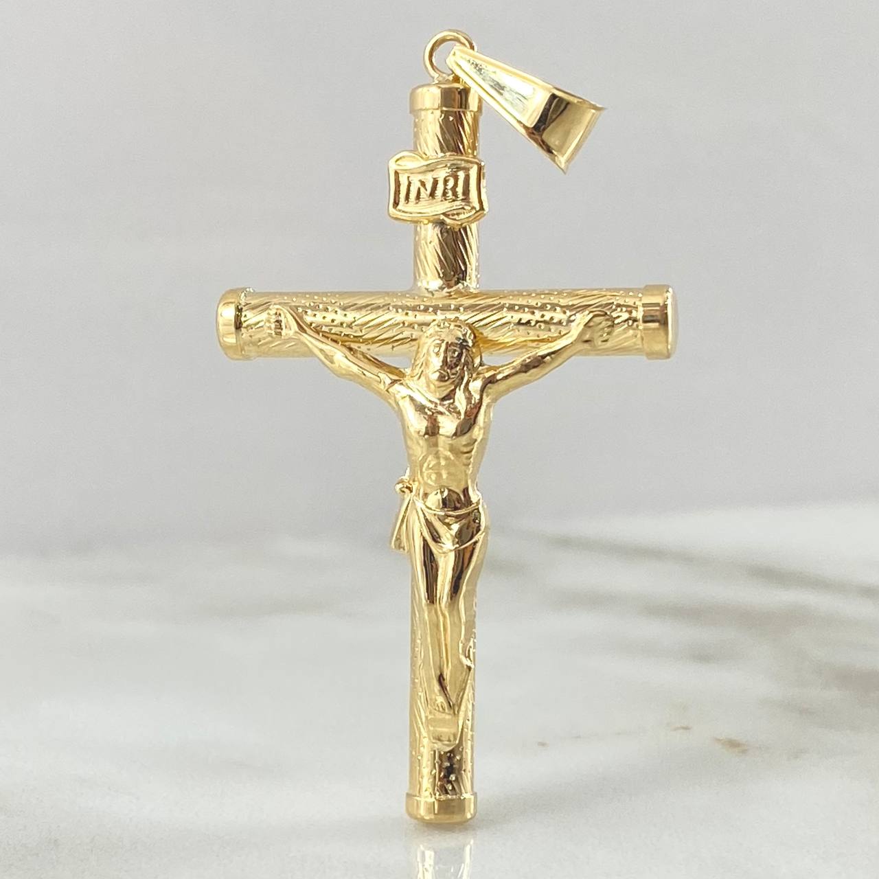 Dije Cruz Cristo 3.05gr / 5.8cm / Oro Amarillo 18K