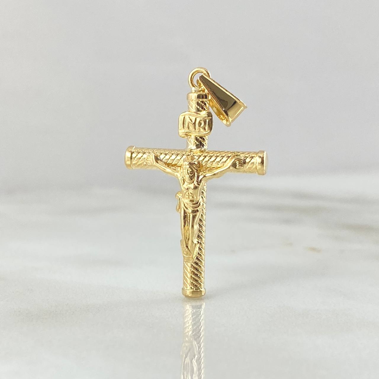 Dije Cruz Cristo 1.3gr / 3.4cm / Oro 18K
