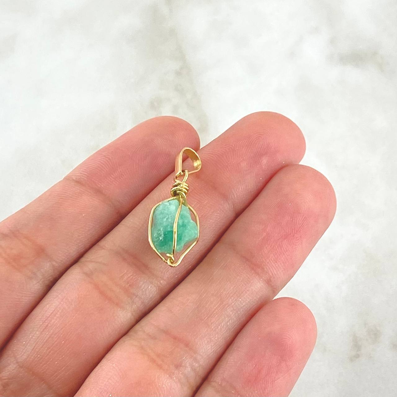 Dije Morralla Esmeralda Mediana Oro Amarillo 18K (Joya)