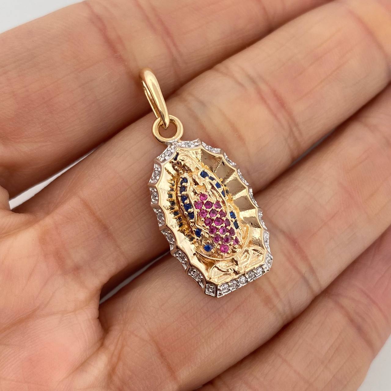 Dije Virgen De Guadalupe 4.25 g / 3.3 cm Dos Oros Amarillo Blanco 18K