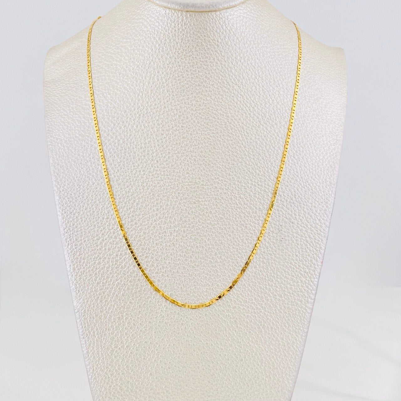 Cadena Escalera Plana 2.45g / 45cm / 1.63mm Oro Amarillo 18K