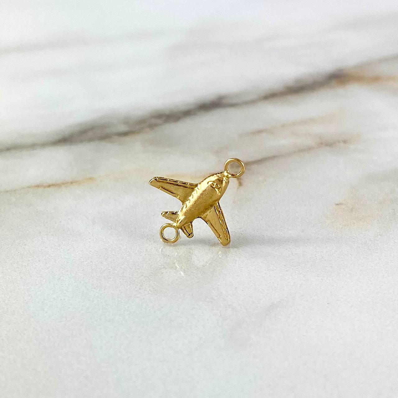 Herraje Avión 0.5gr / 1.5cm-1.8cm / Liso Oro Amarillo