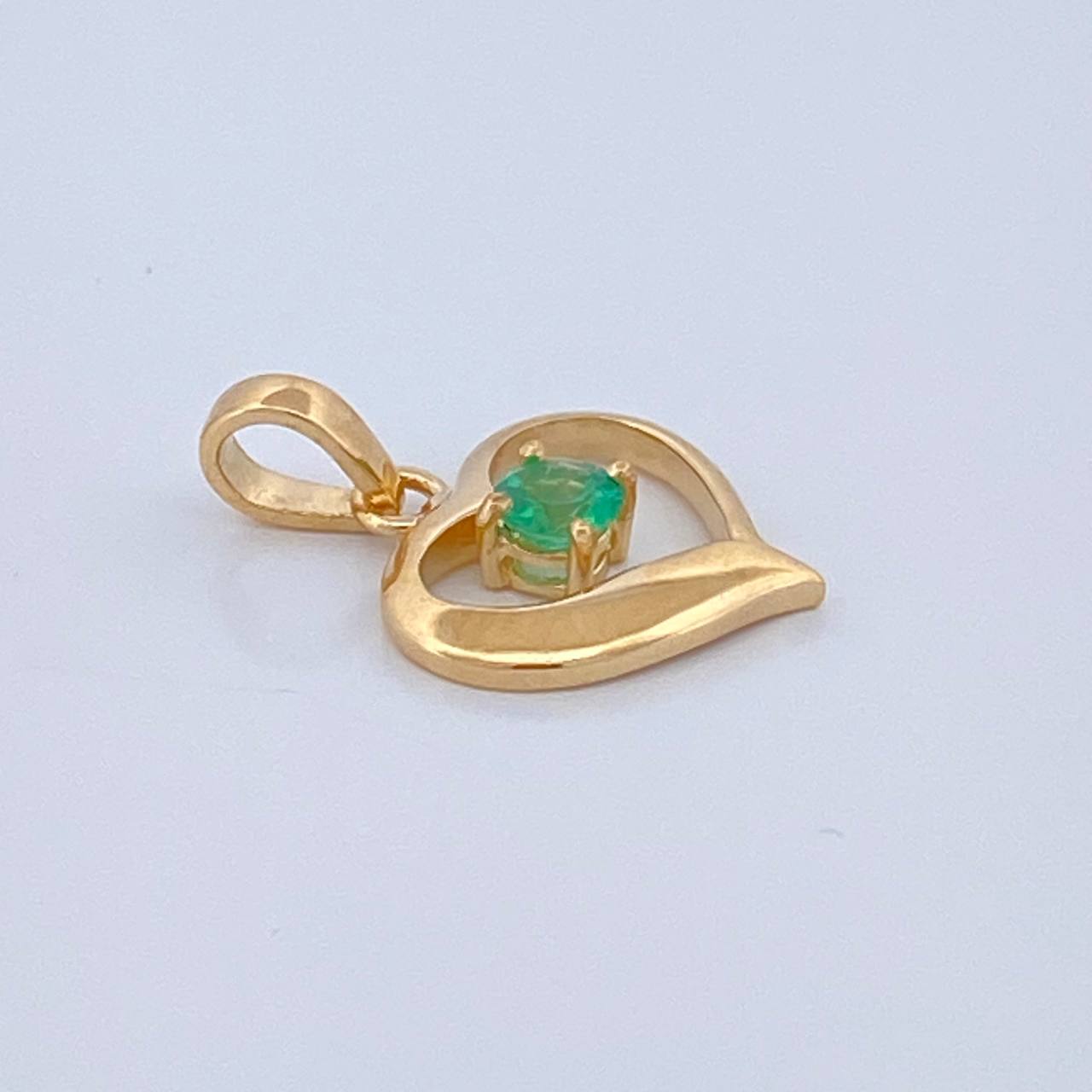 Dije Corazon Esmeralda 17Pts 1gr / 1.7cm / Oro Amarillo 18K %