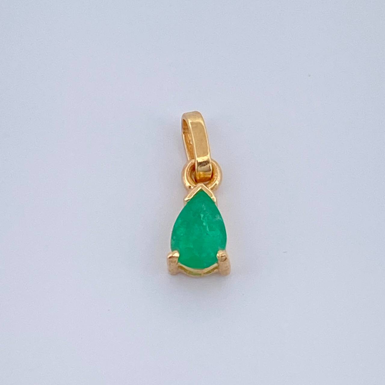 Dije Gota Esmeralda 60Pts 0.5gr / 1.2cm / Oro Amarillo 18K %