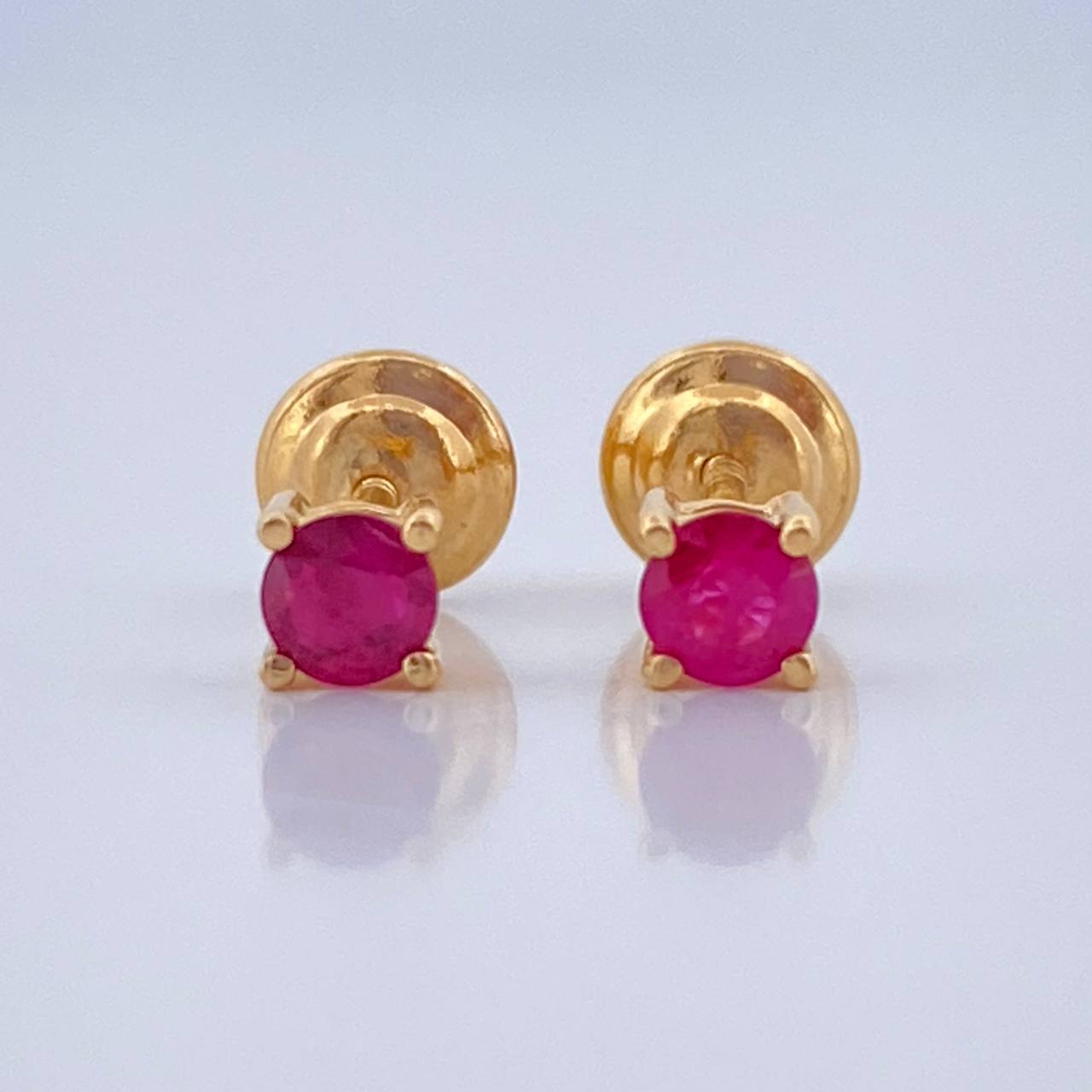 Topos Cuatro Garras Rubies 28Pts 0.75gr / 3.05mm Oro Amarillo 18K %