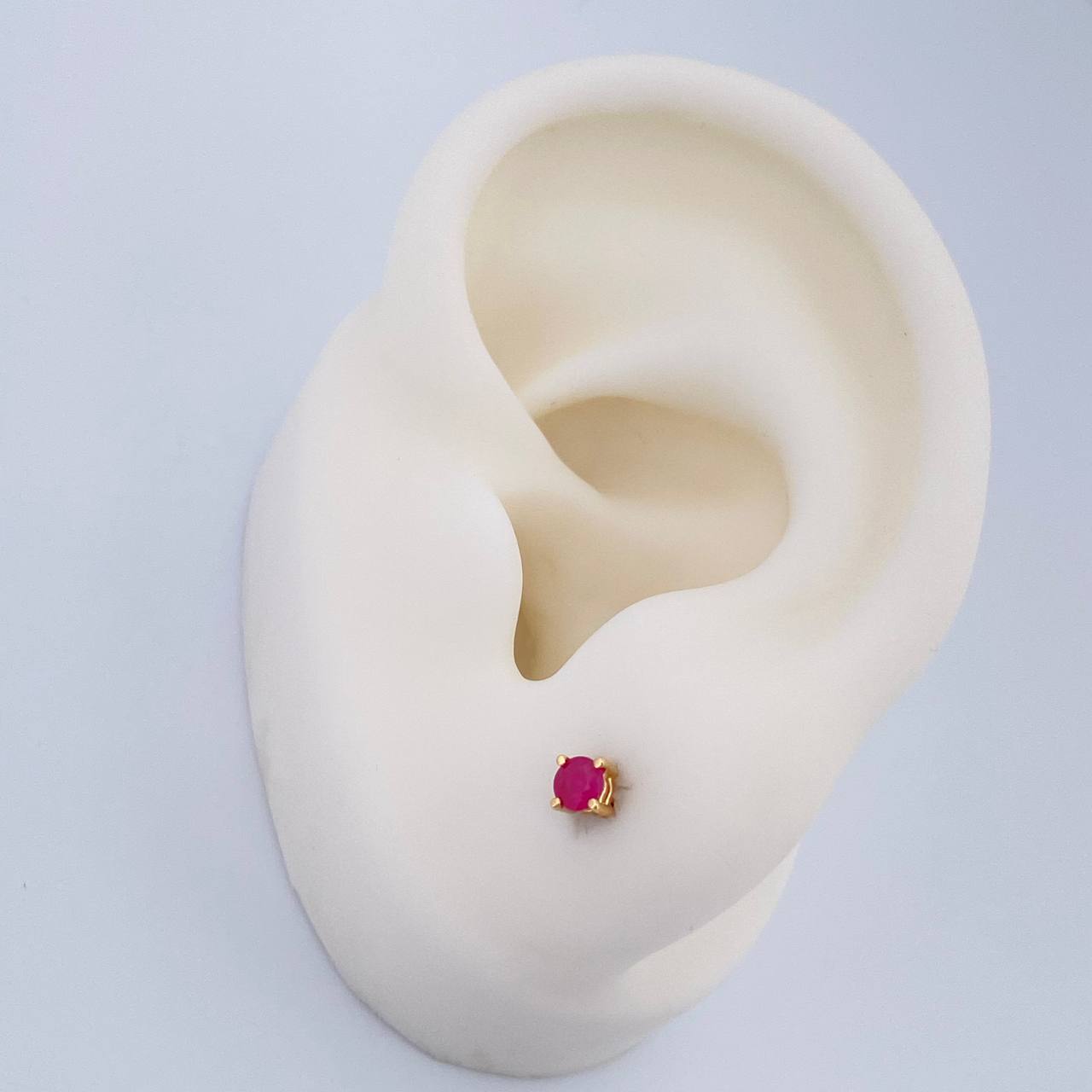 Topos Cuatro Garras Rubies 28Pts 0.75gr / 3.05mm Oro Amarillo 18K %