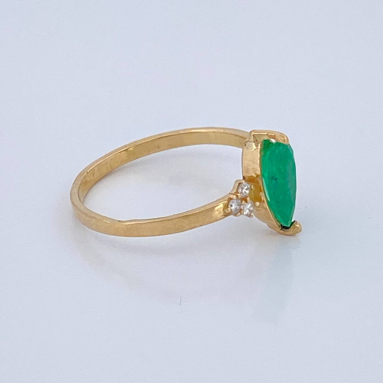 Anillo Churumbela Gota Esmeralda 70Pts Diamantes 15Pts 2gr / T7 1/4 / Oro Amarillo 18K %