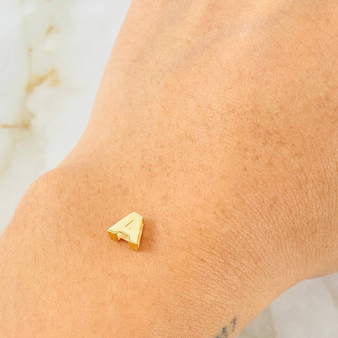 Herraje Letra A 0.3gr / 0.6cm / Oro Amarillo 18K *