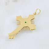 Dije Crúz de Altar Esmeralda 60pts 4gr / 4.1cm / Oro Amarillo 18K ©