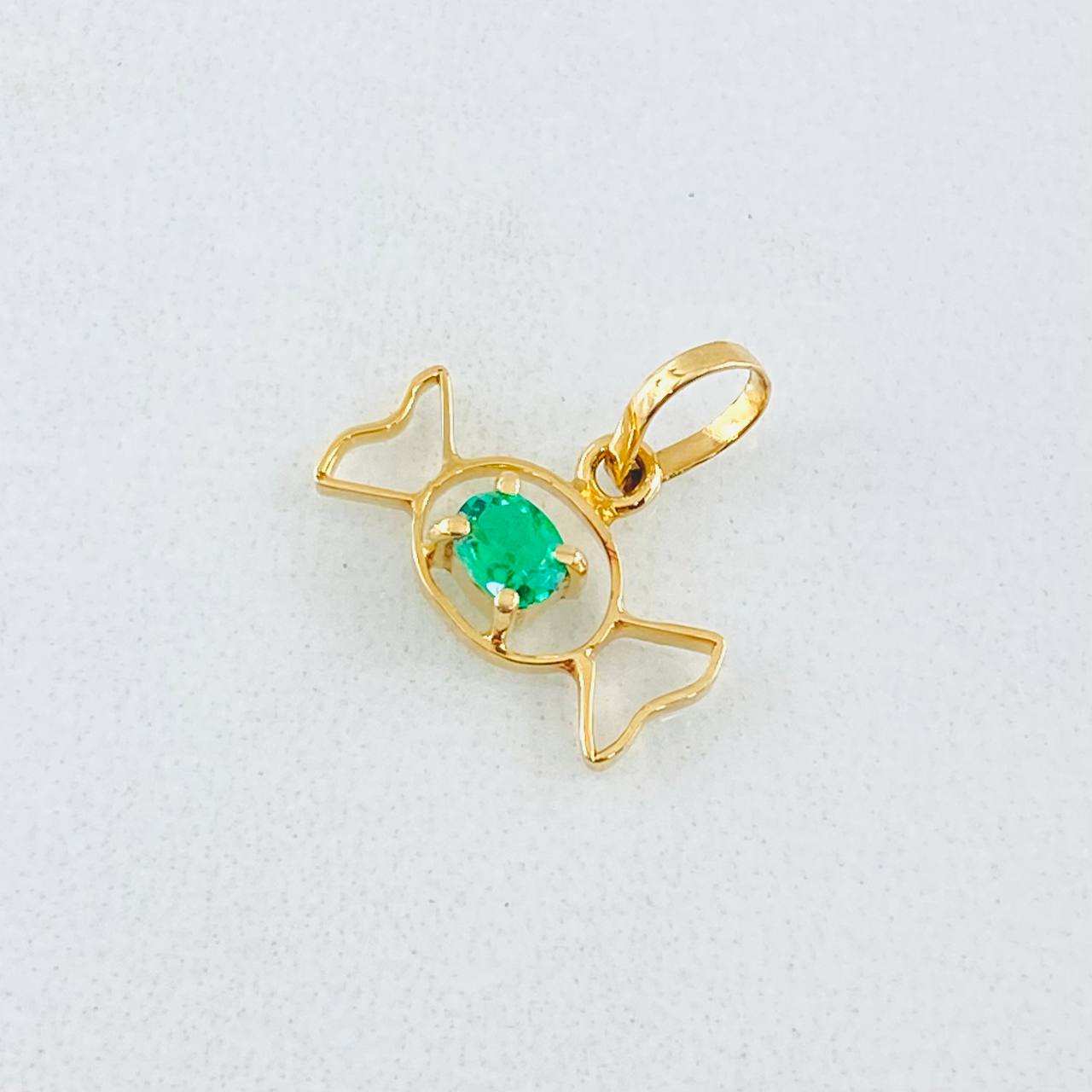 Dije Caramelo Esmeralda 11pts 0.45gr / 1.1cm / Oro Amarillo 18K ©