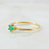 Anillo Solitario Liso Seis Garras Esmeralda 35pts 1.35gr / T9 / Oro Amarillo 18K ©