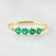 Anillo Cuarteto de Puntos Esmeraldas 22pts Diamantes 6pts 1.15gr / T7 1/4 / Oro Amarillo 18K ©