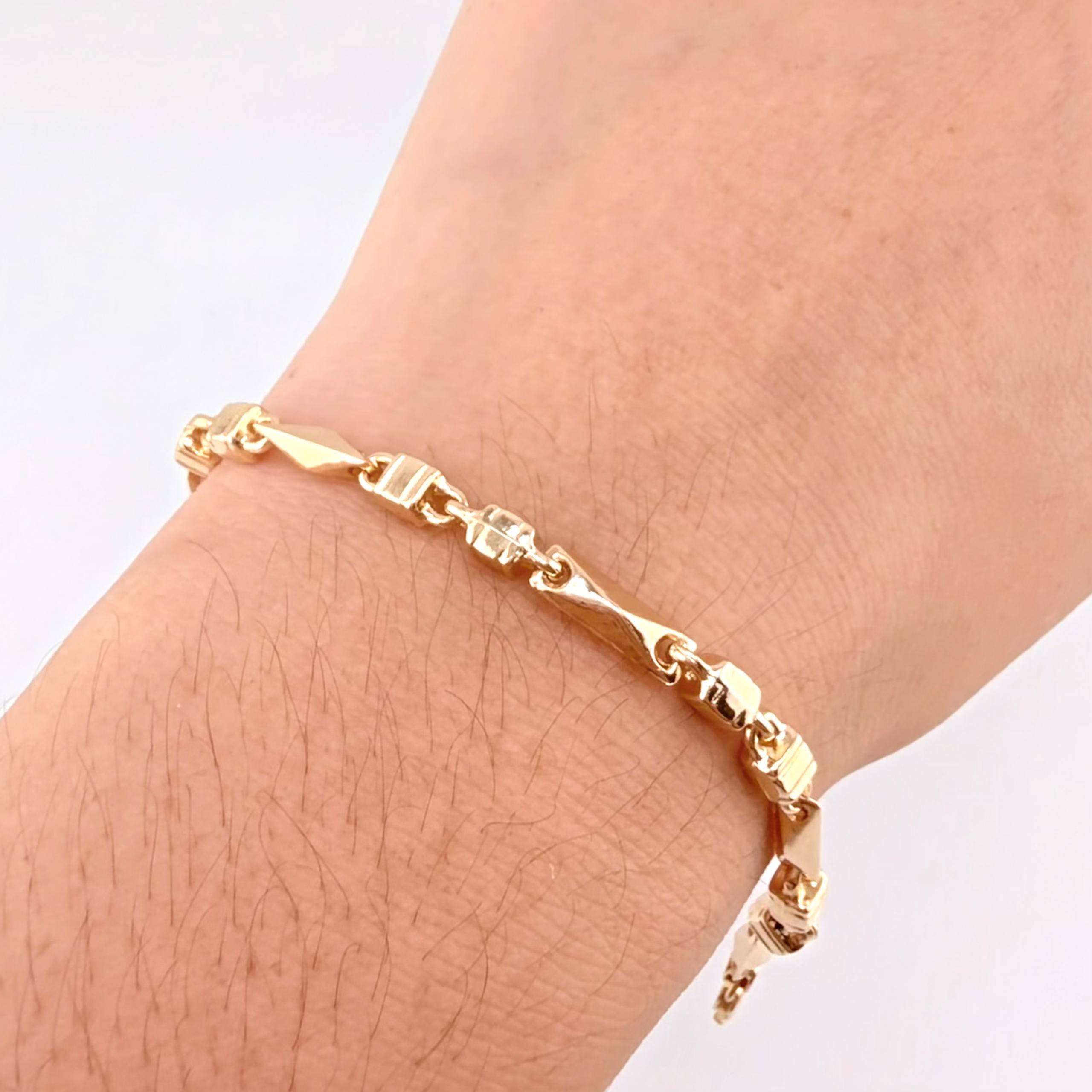 Pulso Rustico Español 6.45gr / 21cm / 3.7mm Oro Amarillo 18K