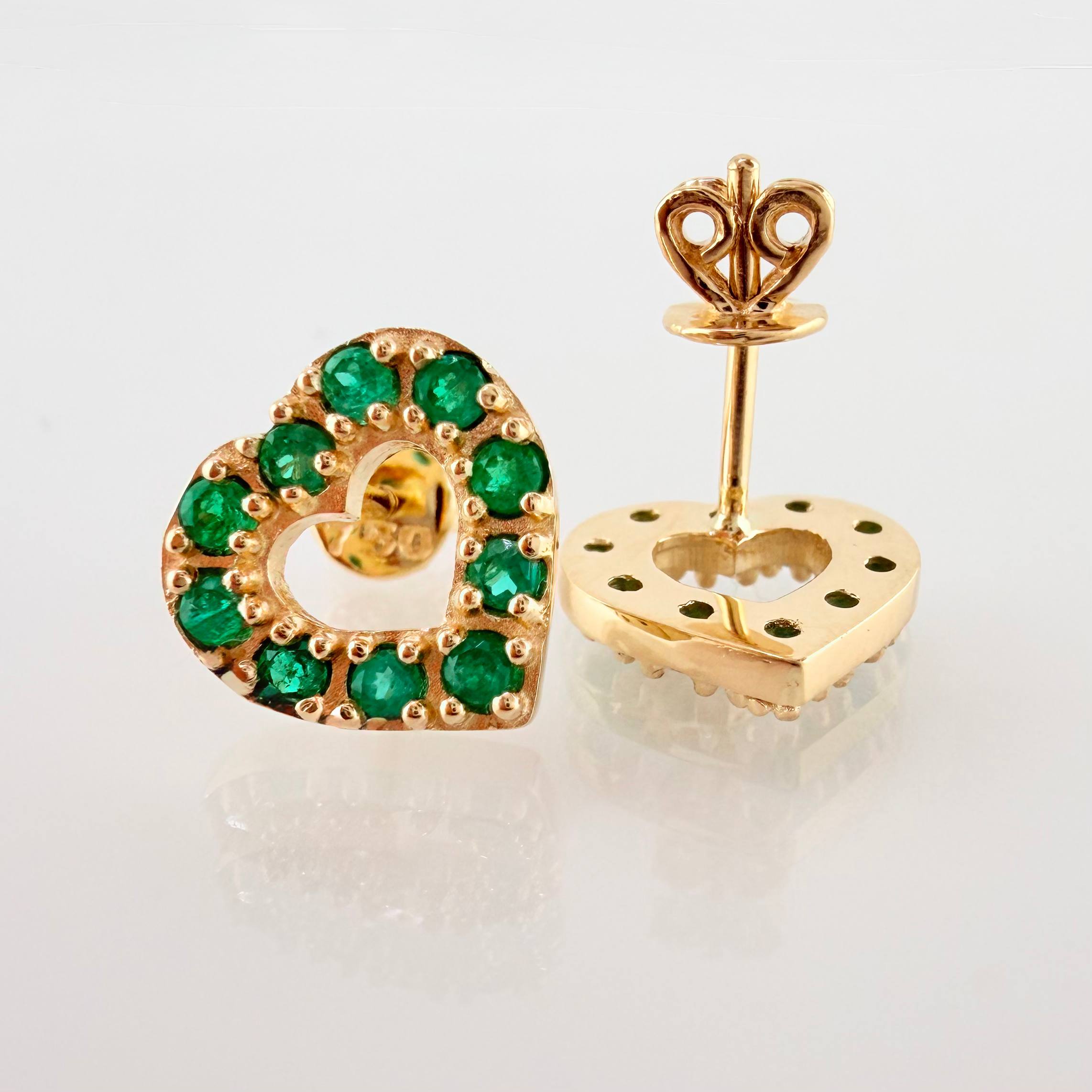 Topos Corazon Silueta Esmeraldas 5pts 3.05gr / 1.1cm / Oro Amarillo 18K *