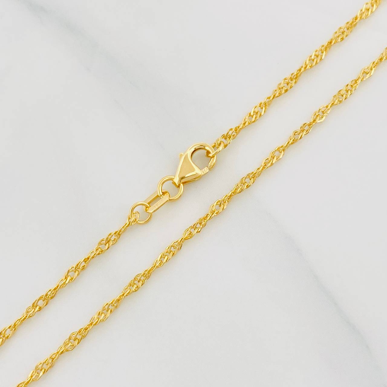 Cadena Singapur 1.55g / 50cm / 1.53mm Oro Amarillo 18K