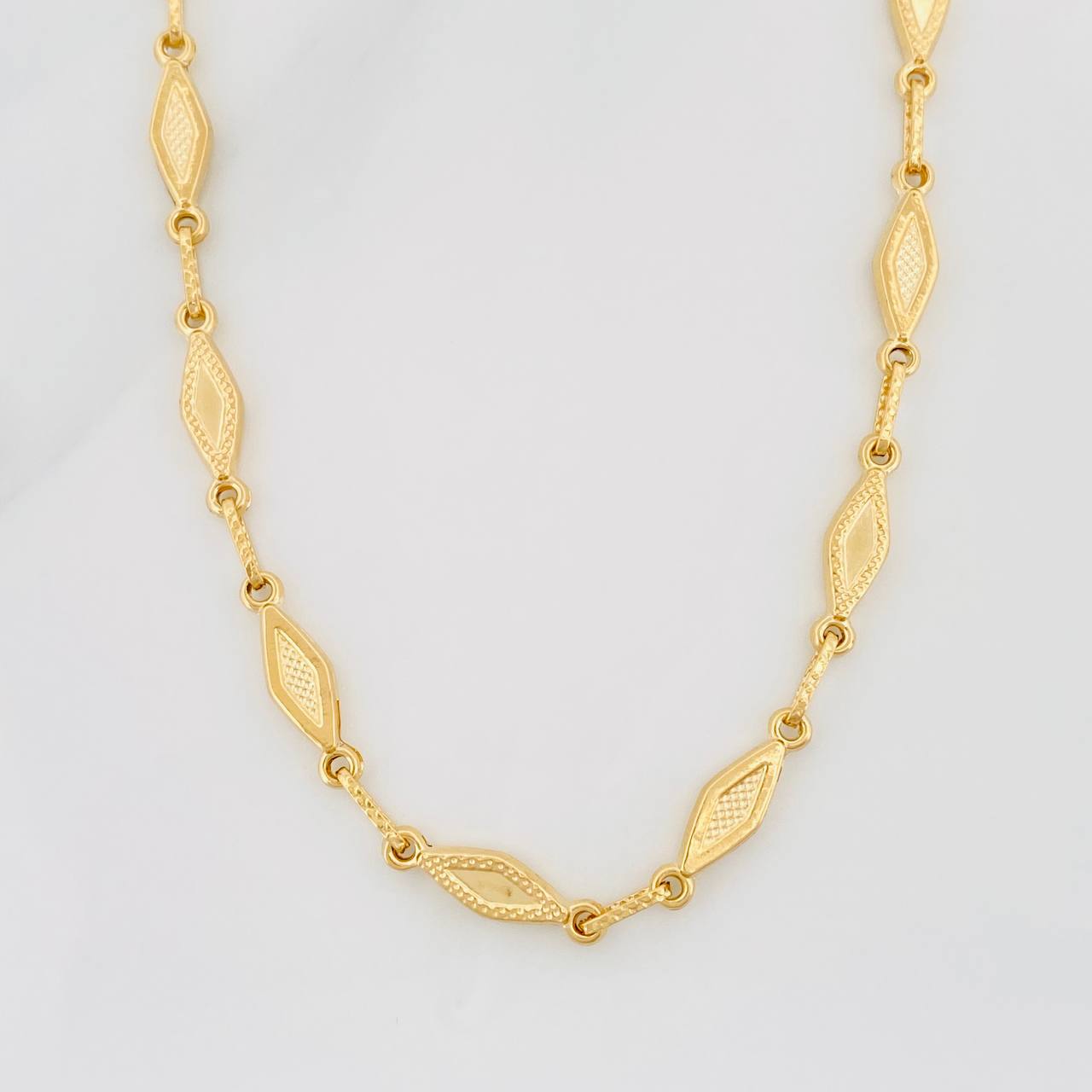 Cadena Rustica Rombos 8.2g / 45cm / 4.16mm Oro Amarillo 18K