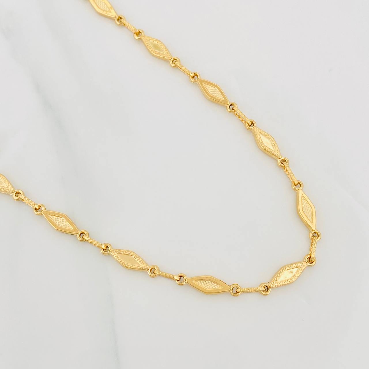 Cadena Rustica Rombos 8.2g / 45cm / 4.16mm Oro Amarillo 18K