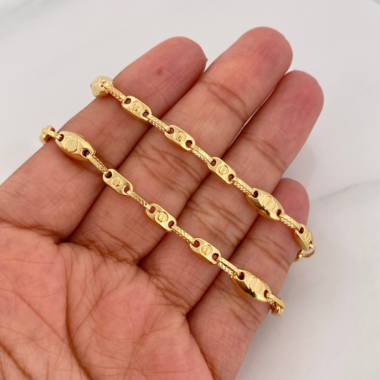 Cadena Rustica Tornillo 11.05g / 50cm / 5.58mm Oro Amarillo 18K