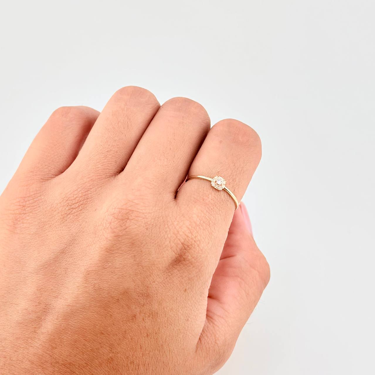 Anillo Solitario Cuadrado 0.75g / T6 1/2 Oro Amarillo 18K