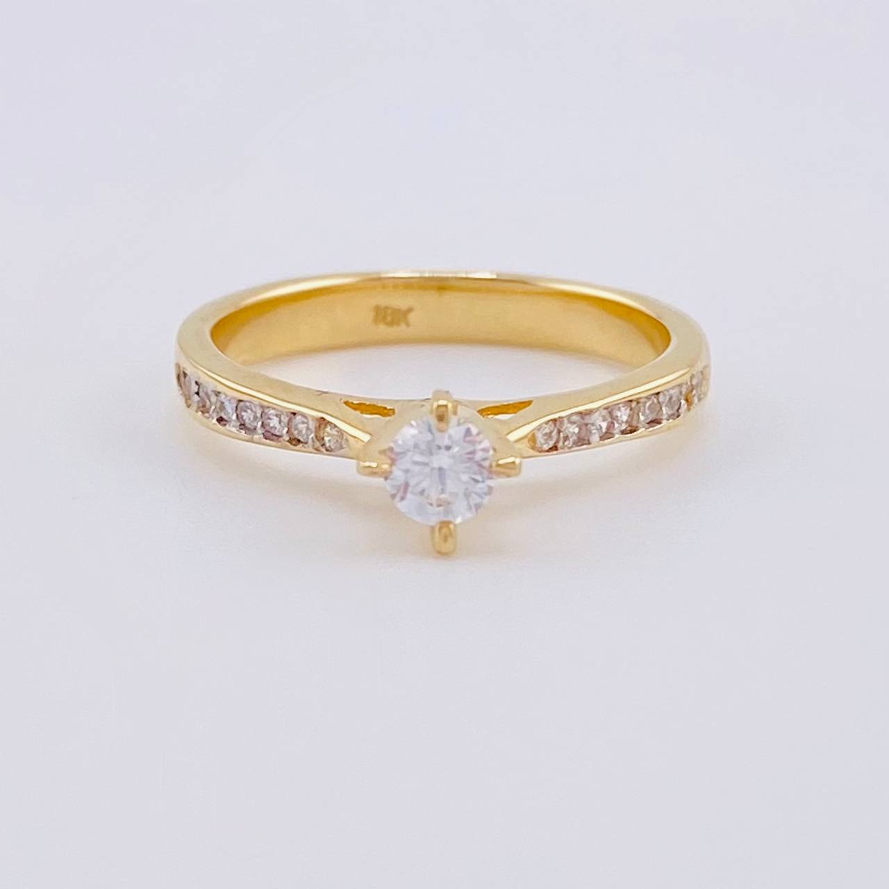 Anillo Solitario Cuatro Garras 2.35g / T5 1/2 Oro Amarillo 18K